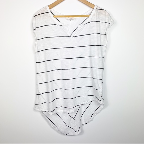 Two by Vince Camuto Tops - Two By Vince Camuto | Striped Asymmetrical Top